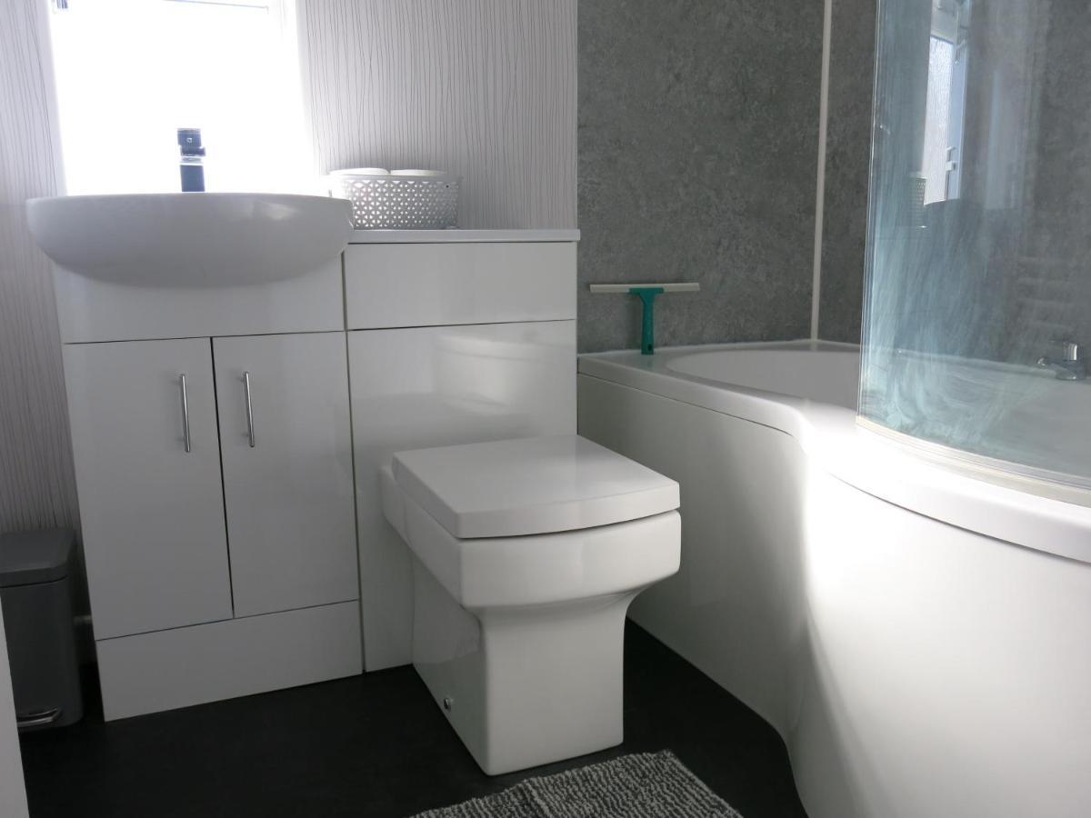 3 Bedroom Home With Welcome Breakfast Near Beaches Ramsgate Bagian luar foto